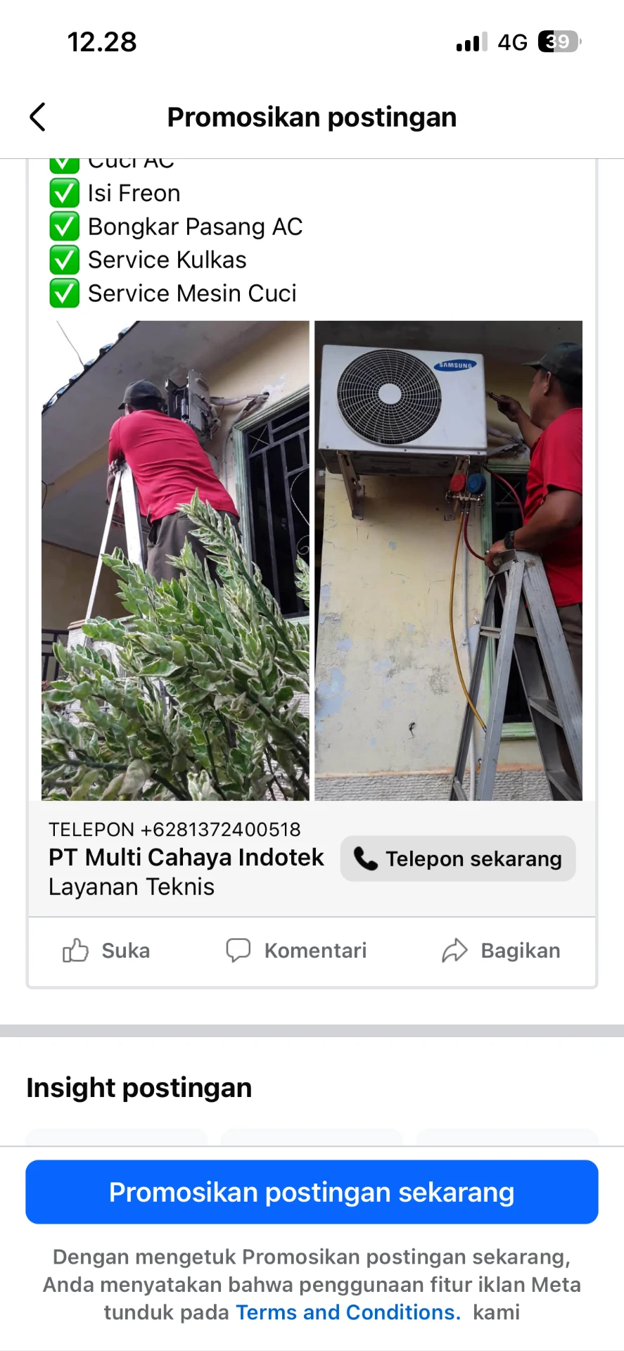 Teknisi PT Multi Cahaya Indotek berseragam merah sedang menservis unit AC pelanggan di Batam